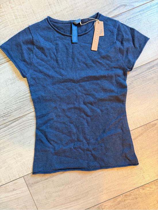 SKIMS Tops - SKIMS Cashmere Navy Short Sleeve Tee